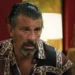 Osmar (Milhem Cortaz) em Volta por Cima (Foto: Reprodução/TV Globo)