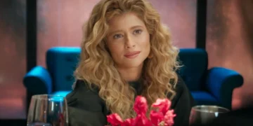 Roxelle (Isadora Cruz) em Volta por Cima (Foto: Reprodução/TV Globo)