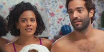 Maria de Fátima (Bella Campos) e Afonso (Humberto Carrão) em Vale Tudo (Foto: Reprodução/TV Globo)