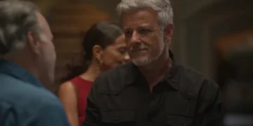 Jaques (Marcello Novaes) rouba Abel (Tony Ramos) em Dona de Mim (Foto: Reprodução/TV Globo)