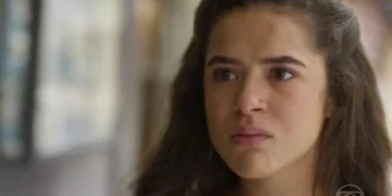 Bia (Maisa Silva) em Garota do Momento (Foto: Reprodução/TV Globo)