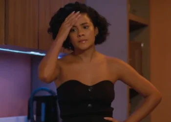Maria de Fátima (Bella Campos) em Vale Tudo (Foto: Reprodução/TV Globo)