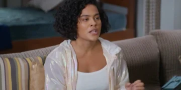 Maria de Fátima (Bella Campos) em cena de Vale Tudo (Foto: Reprodução/TV Globo)