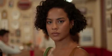 Maria de Fátima (Bella Campos) em Vale Tudo (Foto: Reprodução/TV Globo)