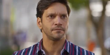 Vanderson (Armando Babaioff) em Dona de Mim (Foto: Reprodução/TV Globo)