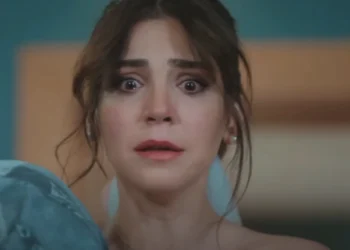 Ceyda em Força de Mulher. (Foto: reprodução/Record)