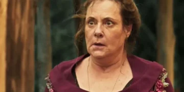 Êta Mundo Melhor: Filó morre em incêndio e Cunegundes tem reação inacreditável ao descobrir a tragédia