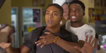 Marlon (Humberto Morais) em cena de assalto em Dona de Mim (Foto: Reprodução/TV Globo)