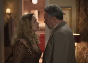 Lígia e Raimundo em Garota do Momento. (Foto: reprodução/Globo)