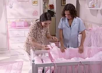 História de Amor: Helena mostra o quarto do bebê para Joyce e ela se emociona com o cuidado da mãe: “Vaidade de avó”