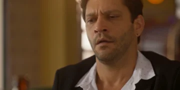 Vanderson (Armando Babaioff) em Dona de Mim (Foto: Reprodução/TV Globo)