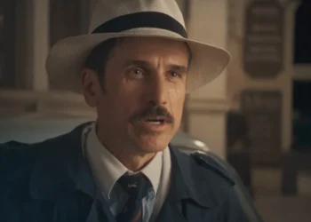 Ernesto (Eriberto Leão) em Eta Mundo Melhor, a nova novela das seis da Globo (Foto: Reprodução/TV Globo)