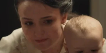 Êta Mundo Melhor: Anabela passa mal, cai no chão, e Estela corre para socorrê-la: “Pequeno corte”