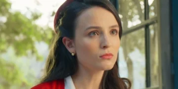 Estela (Larissa Manoela) em Êta Mundo Melhor (Foto: Reprodução/TV Globo)