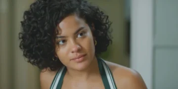 Maria de Fátima (Bella Campos) em Vale Tudo (Foto: Reprodução/TV Globo)