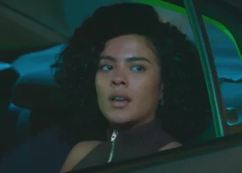 Fátima (Bella Campos) em Vale Tudo (Foto: Reprodução/TV Globo)