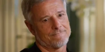 Jaques relembra momentos felizes ao lado de Abel, mas explica que algo mudou e começou a odiá-lo: “Ele fez isso comigo”