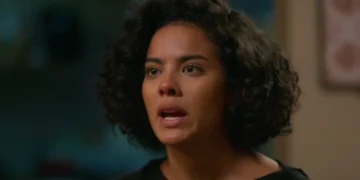 Maria de Fátima (Bella Campos) em Vale Tudo (Foto: Reprodução/TV Globo)