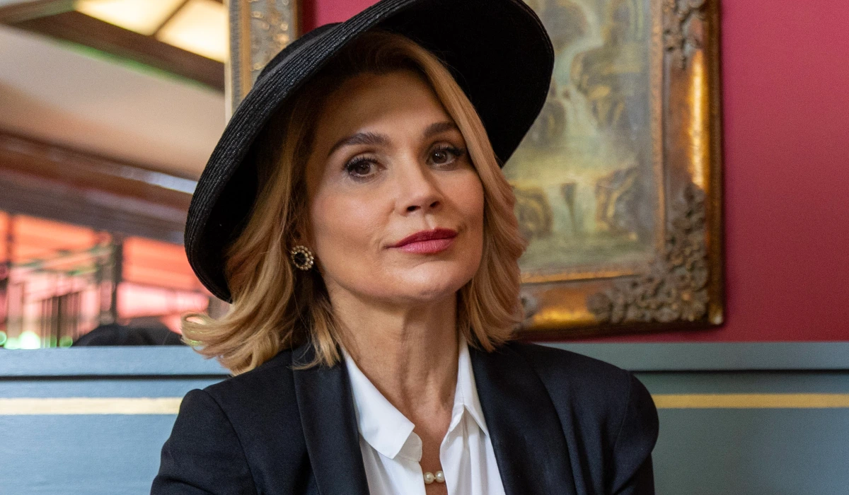 Sandra (Flávia Alessandra) em seu retorno em Êta Mundo Melhor (Foto: Angélica Goudinho/TV Globo)