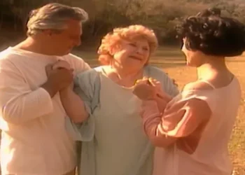 Dona Maroca, Otávio e Diná em A Viagem. (Foto: reprodução/Globo)