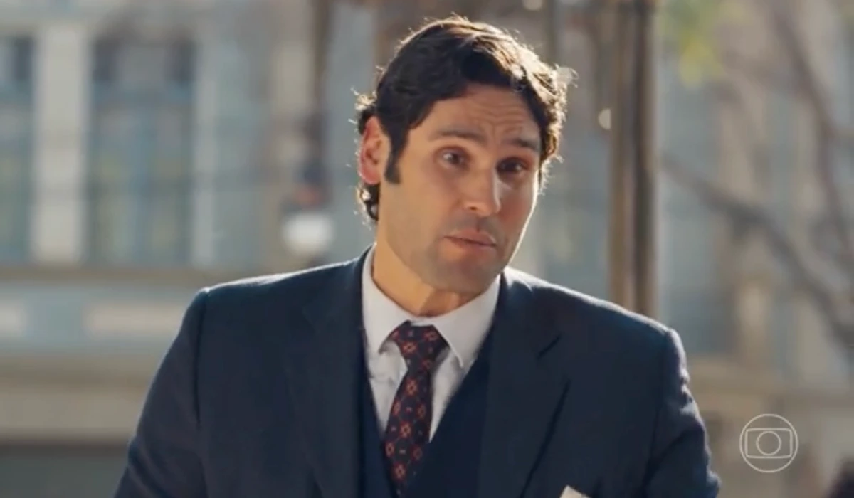 Clóvis (Dudu Azevedo) em Êta Mundo Melhor (Foto: Reprodução/TV Globo)