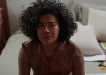 Fátima (Bella Campos) em Vale Tudo (Foto: Reprodução/TV Globo)