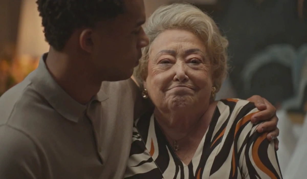 Rosa (Suely Franco) e Samuel (Juan Paiva) em Dona de Mim (Foto: Reprodução/TV Globo)