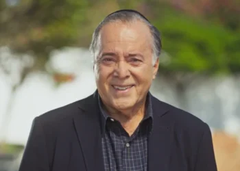 Abel (Tony Ramos) em Dona de Mim (Foto: Reprodução/TV Globo)