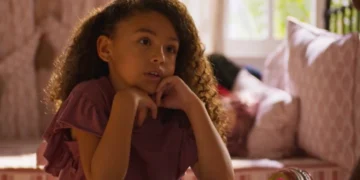 Sofia (Elis Cabral) em Dona de Mim (Foto: Reprodução/TV Globo)