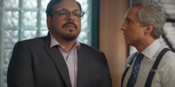 Freitas (Luís Lobianco) e Marco Aurélio (Alexandre Nero) em Vale Tudo (Foto: Reprodução/TV Globo)