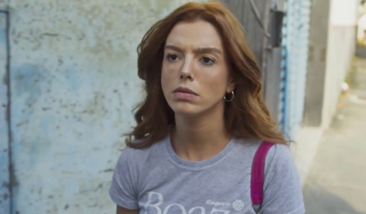 Kami (Giovanna Lancellotti) em Dona de Mim (Foto: Reprodução/TV Globo)