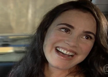 Helena (Regina Duarte) no último capítulo de História de Amor (Foto: Reprodução/TV Globo)