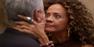 Jaques assume para Tânia que Olívia foi a mulher da sua vida e leva um tapa no rosto: “Nunca passou de uma diversão”