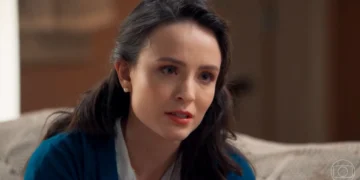 Estela (Larissa Manoela) em Êta Mundo Melhor (Foto: Reprodução/TV Globo)