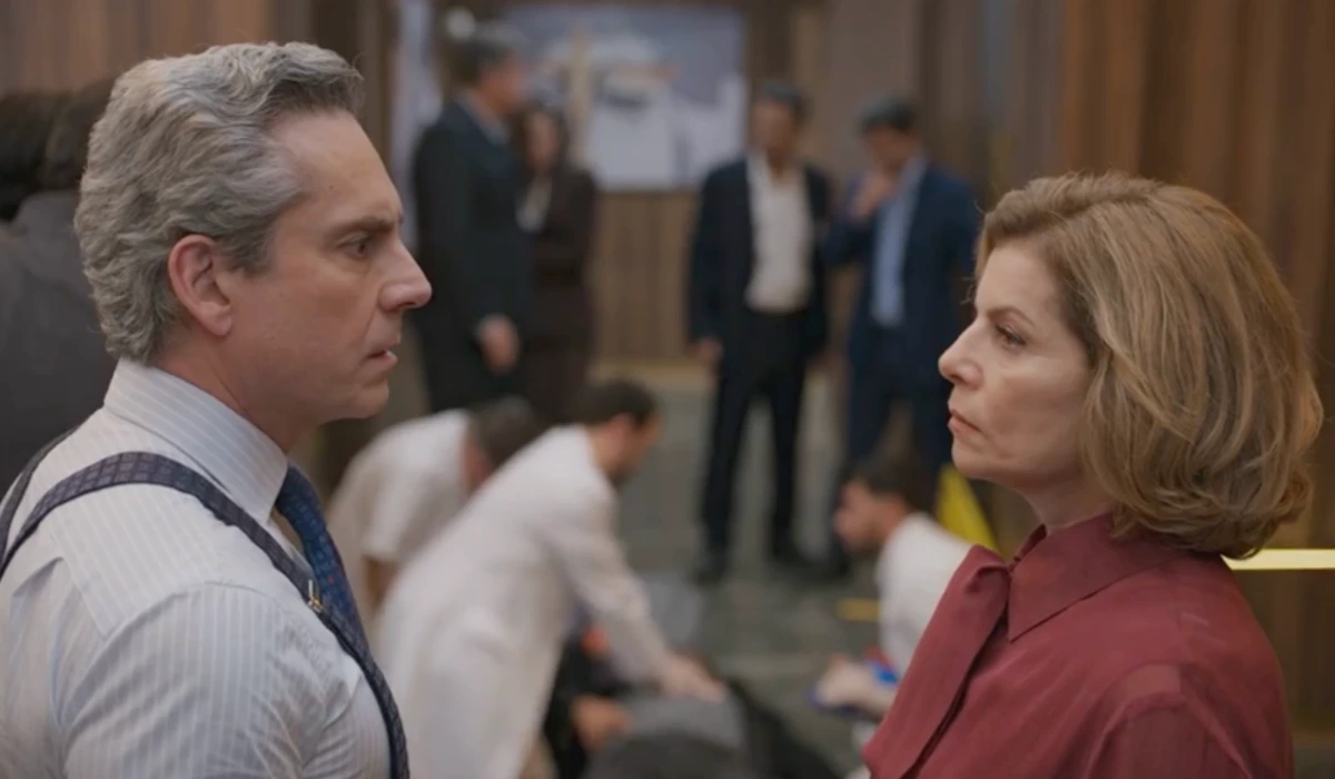 Marco Aurélio (Alexandre Nero) e Odete Roitman (Débora Bloch) em Vale Tudo (Foto: Reprodução/TV Globo)