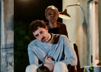 Final: Família Roitman assiste ao depoimento gravado de Nise e descobre que Leonardo está vivo: “Nunca vai ficar bom”