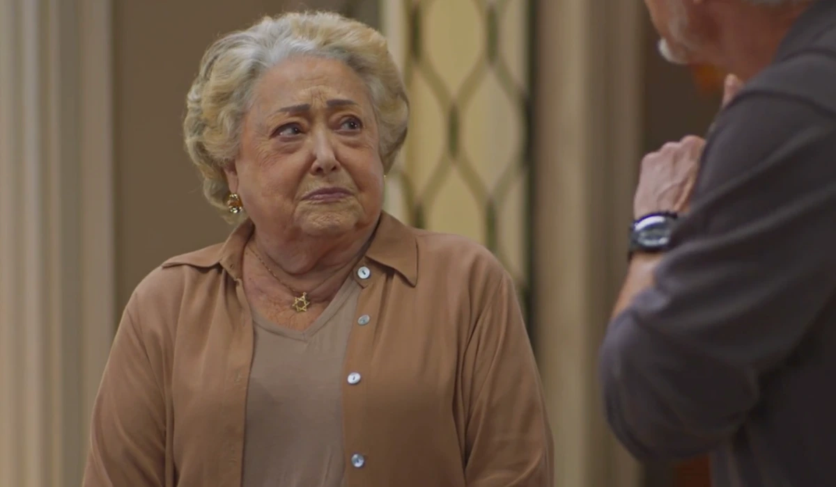 Rosa (Suely Franco) em Dona de Mim (Foto: Reprodução/TV Globo)