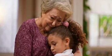Rosa e Sofia em Dona de Mim. (Foto: reprodução/Globo)
