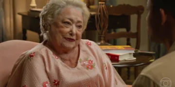 Rosa (Suely Franco) em Dona de Mim (Foto: Reprodução/TV Globo)