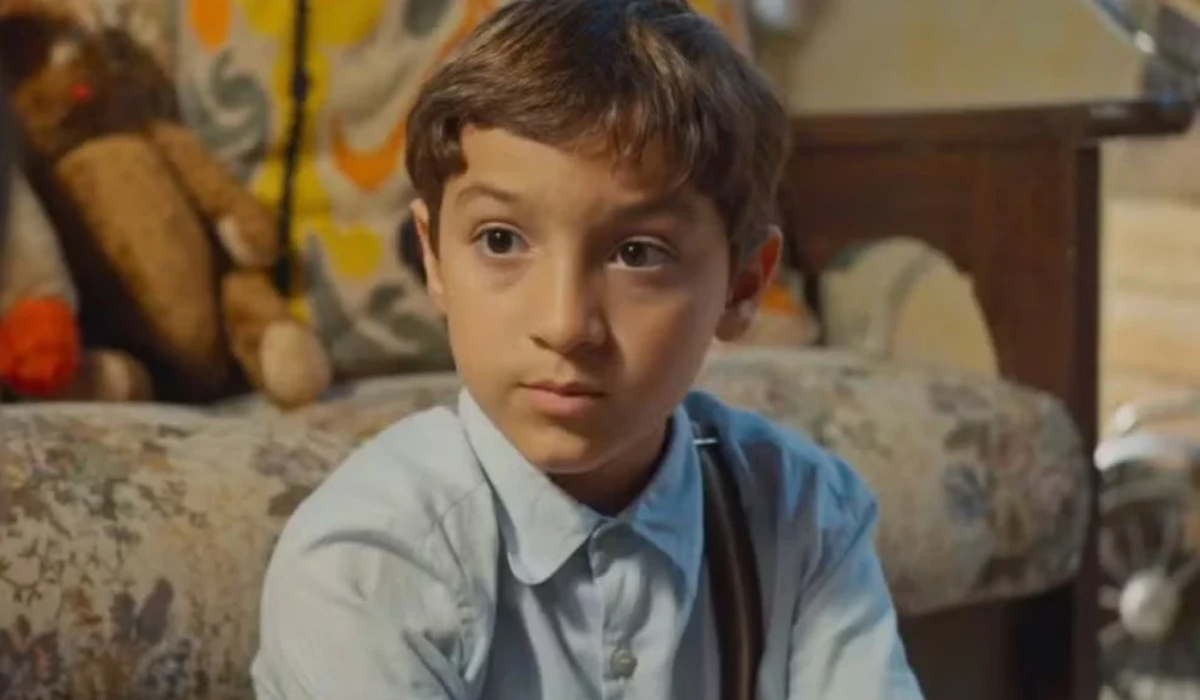 Samir (Davi Malizia) em Êta Mundo Melhor (Foto: Reprodução/TV Globo)