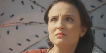 Estela (Larissa Manoela) em Êta Mundo Melhor (Foto: Reprodução/TV Globo)