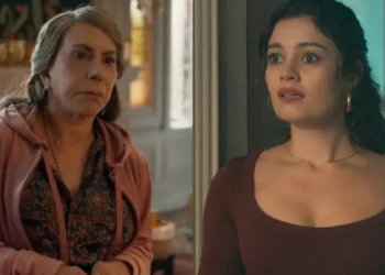 Josefa revela a Gerluce que a escultura As Três Graças vale uma fortuna e acaba falando demais: “Rogério pagou”