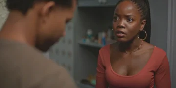 Leona (Clara Moneke) rejeita Samuel (Juan Paiva) em Dona de Mim (Foto: Reprodução/TV Globo)