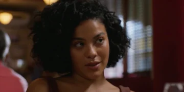Maria de Fátima (Bella Campos) em Vale Tudo (Foto: Reprodução/TV Globo)