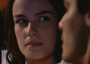 Terra Nostra: Rosana ameaça Matheo e diz que vai tirar a vida do próprio filho se ele a deixar por Juliana: “Morro com ele”
