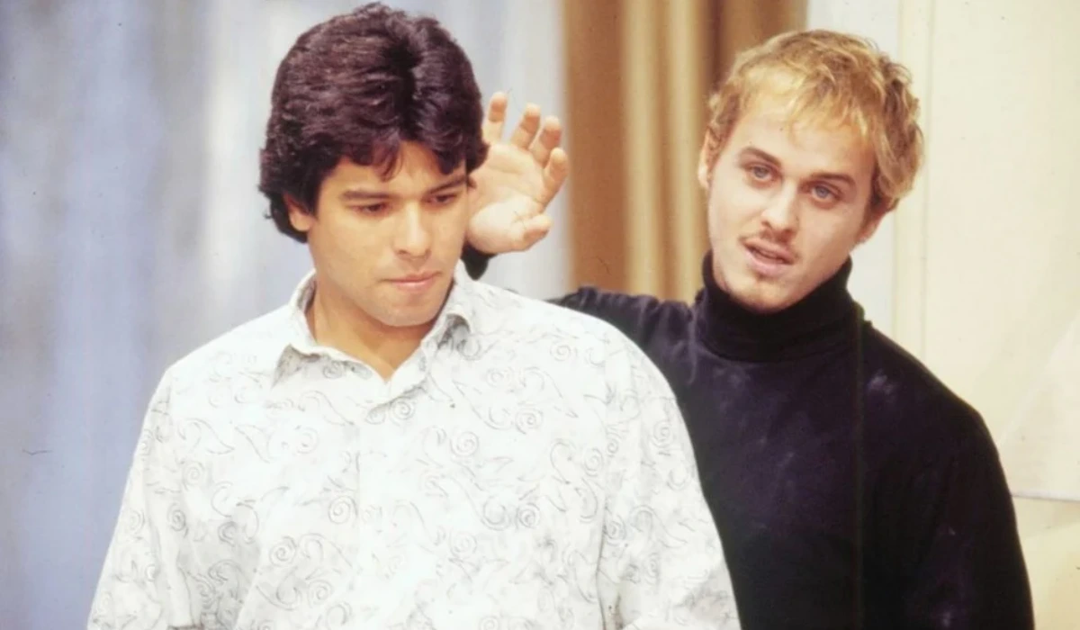 Téo (Maurício Mattar) e Alexandre (Guilherme Fontes) em A Viagem (Foto: Divulgação/TV Globo)