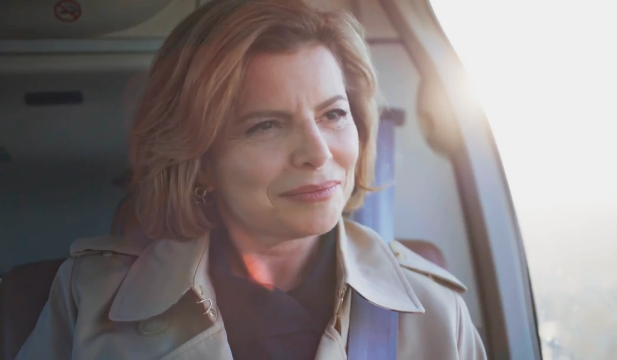 Odete Roitman (Débora Bloch) em cena final do remake de Vale Tudo (Foto: Reprodução/TV Globo)