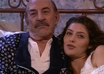 Terra Nostra: Fogosa, Paola enloquece Francesco na cama e engravida do italiano: “Não é tão velho assim”