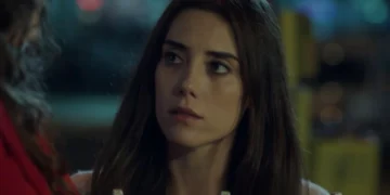 Zeynep Güneş (Cansu Dere) em cena da novela Mãe (Foto: Reprodução/Record)