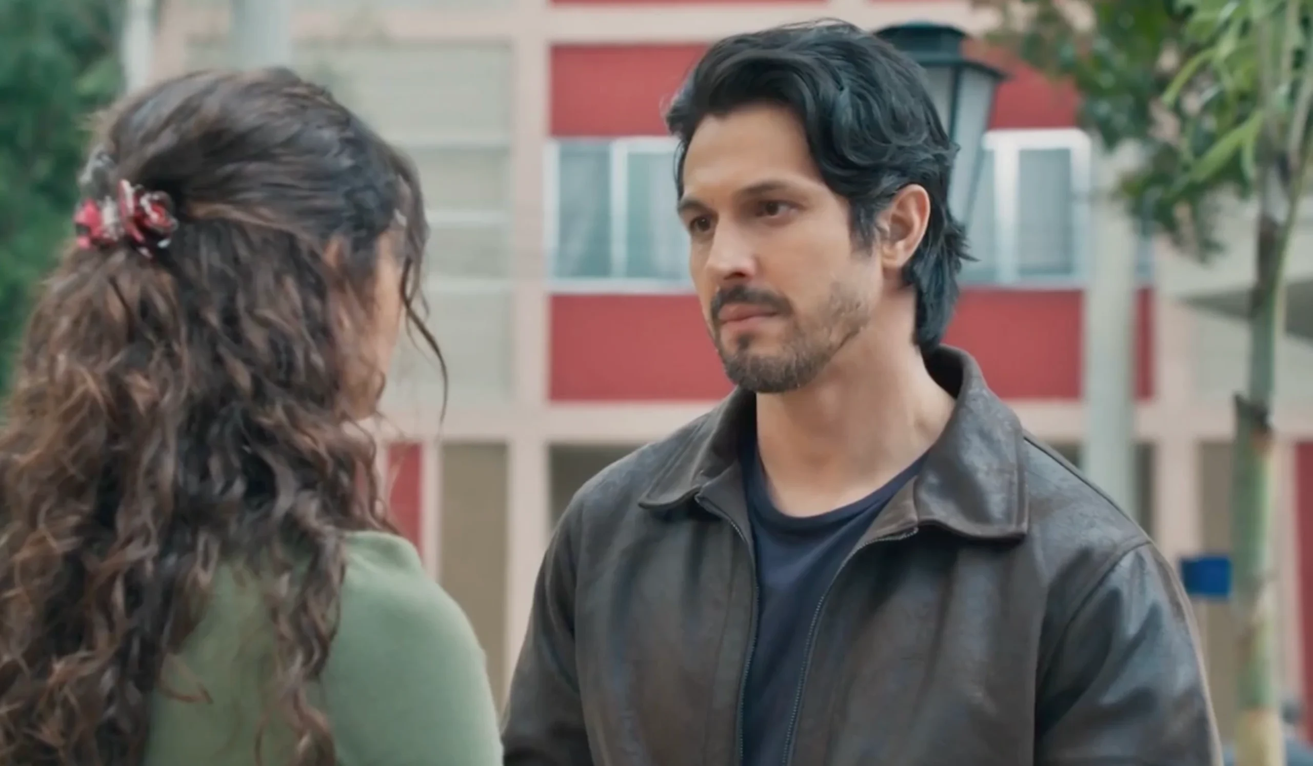 Paulinho (Romulo Estrela) em Três Graças (Foto: Reprodução/TV Globo)